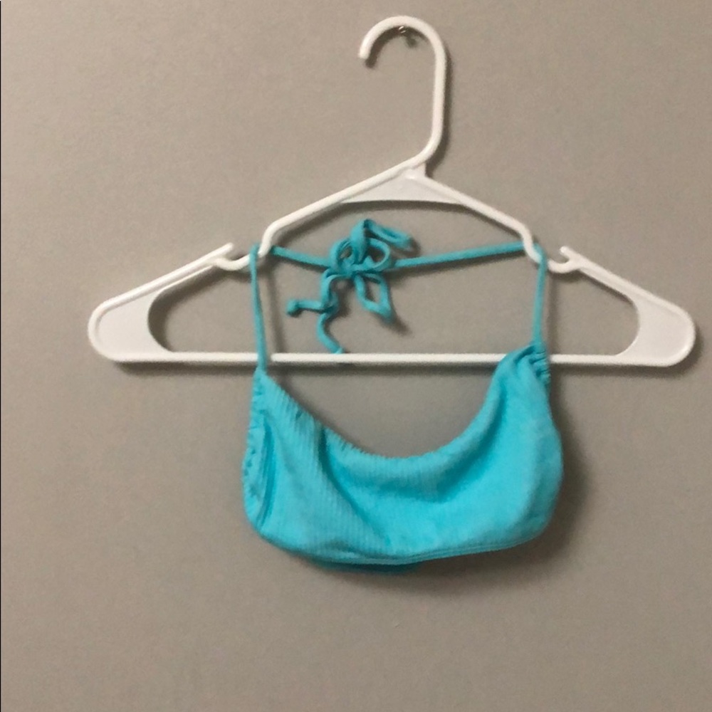 La hearts bikini top